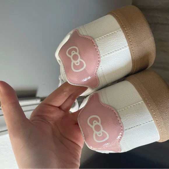 Hello Kitty Sneakers - Picture 6 of 9